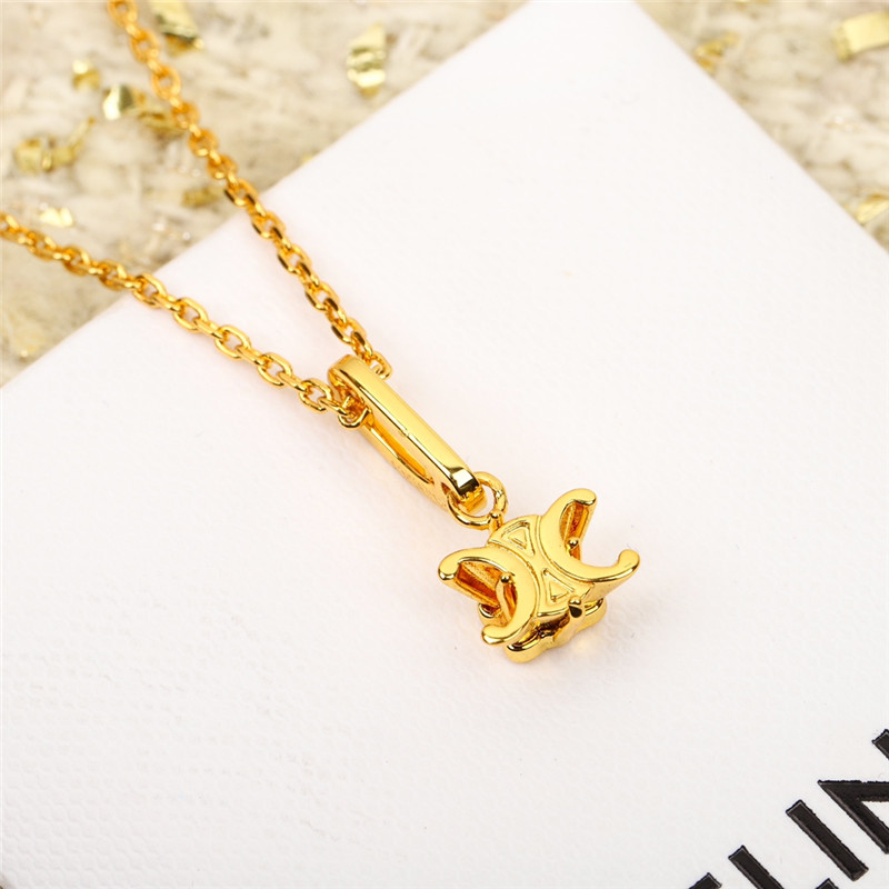 Ce1i*e three-dimensional arc de triomphe necklace