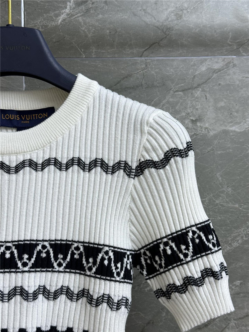 l0vis Vvtt0n lv striped knit suit replica designer clothes