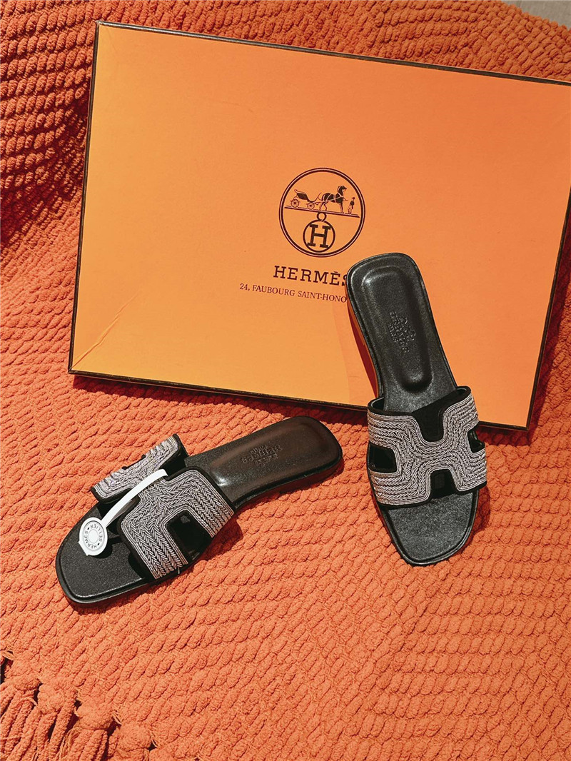 H**me5 oran sandal in black suede goatskin and dabka