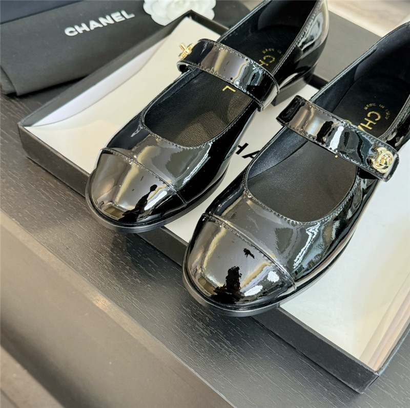 Ch**el gold interlock mary janes in black patent calfskin