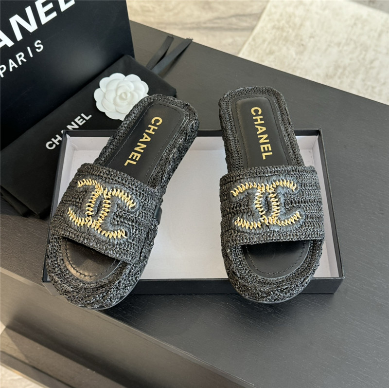 Ch**el crochet slide sandals in black