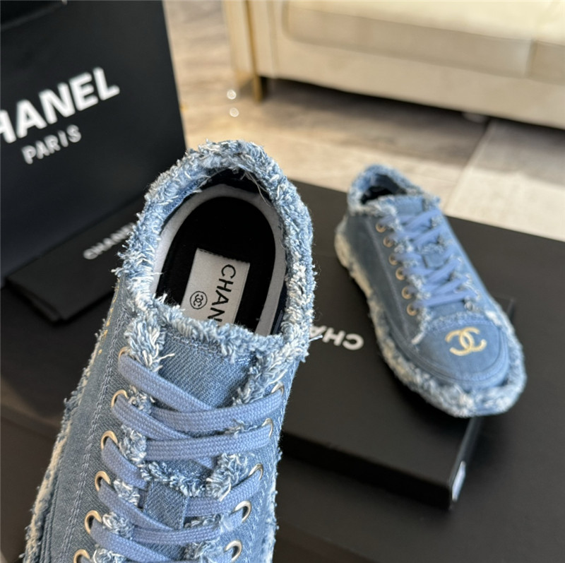 Ch**el lace-up canvas sneakers