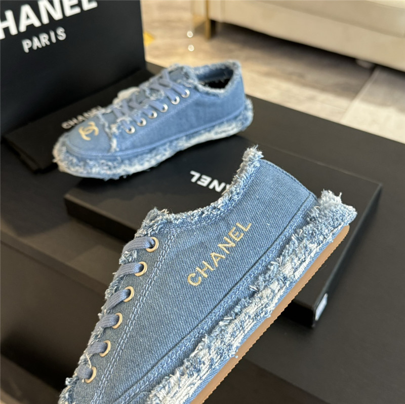 Ch**el lace-up canvas sneakers