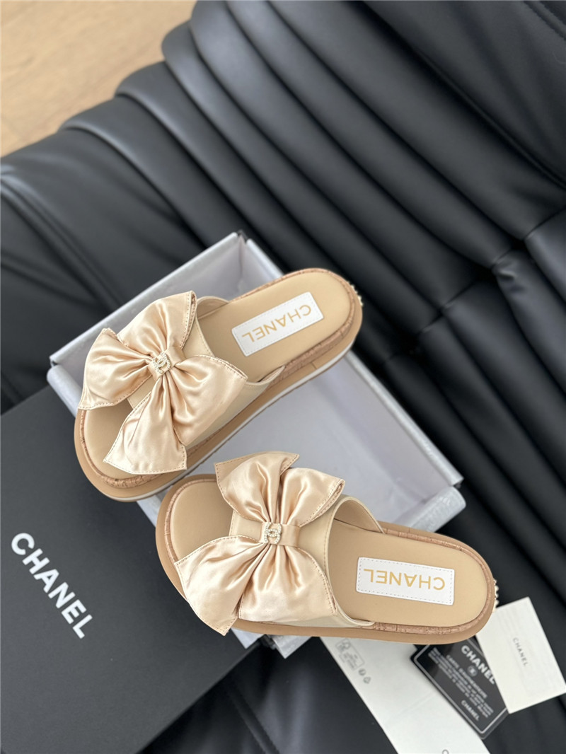 Ch**el silk bow leather platform sandals with crystal Ch**el beige