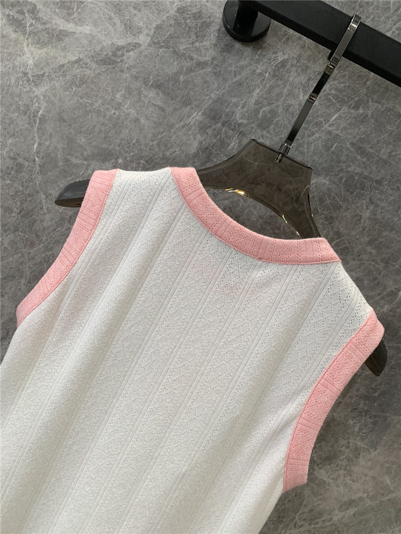 M1um1u contrasting letter sleeveless vest replica clothing sites