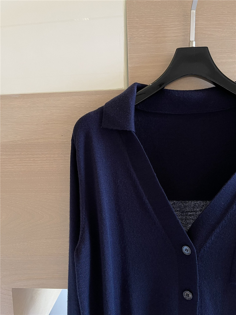 Va1e*ntin0 v neck knitted cardigan cheap replica designer clothes