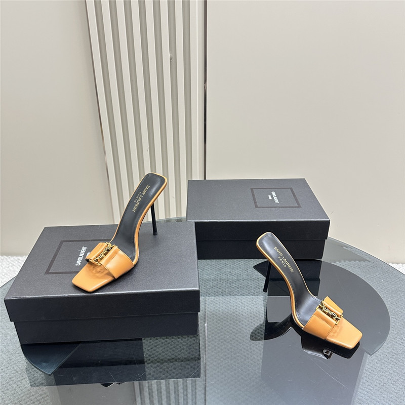 Sa1nt Lau*nt beige calfskin square toe babylon mules