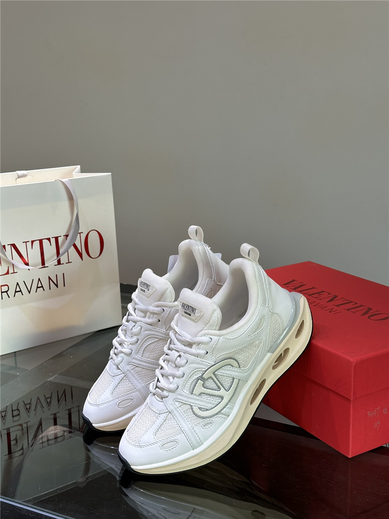 Va1e*ntin0 garavani white trainers
