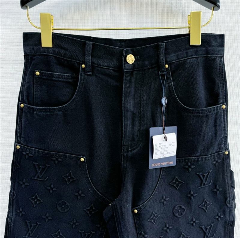 l0vis Vvtt0n lv embossed denim shorts replicas clothes