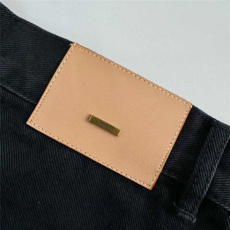 l0vis Vvtt0n lv embossed denim shorts replicas clothes