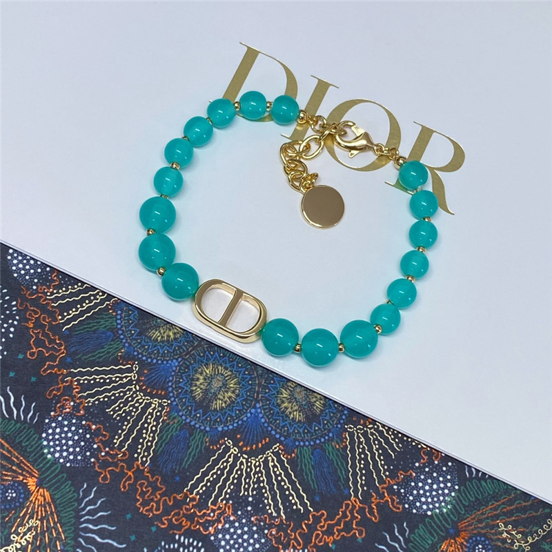 D10r green bead bracelet