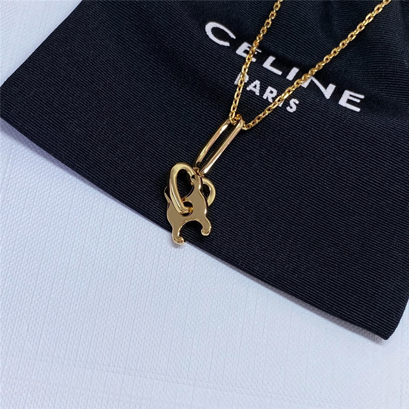 Ce1i*e arc de triomphe heart necklace