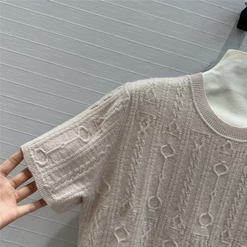 H**me5 brown short sleeve knitted top