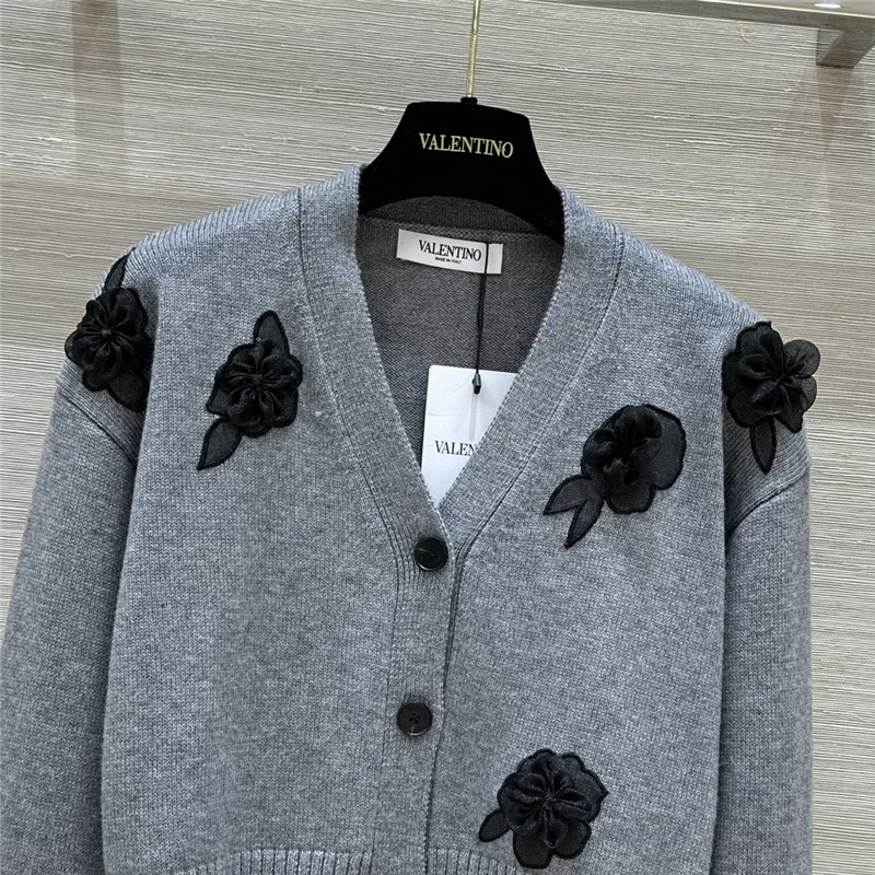 Va1e*ntin0 3d mesh flower small cardigan replica clothing