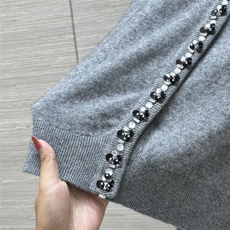 Va1e*ntin0 rhinestone collar design small cardigan replica clothes