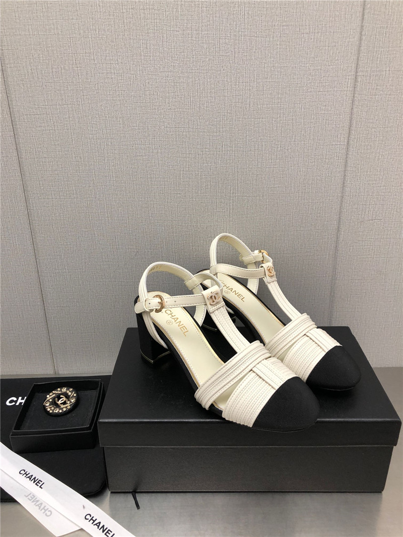 Ch**el cruise 2022/23 ivory & black lambskin slingbacks pumps