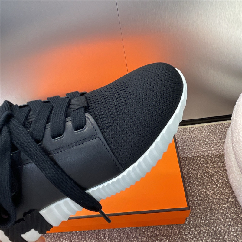 H**me5 bouncing sneaker black women