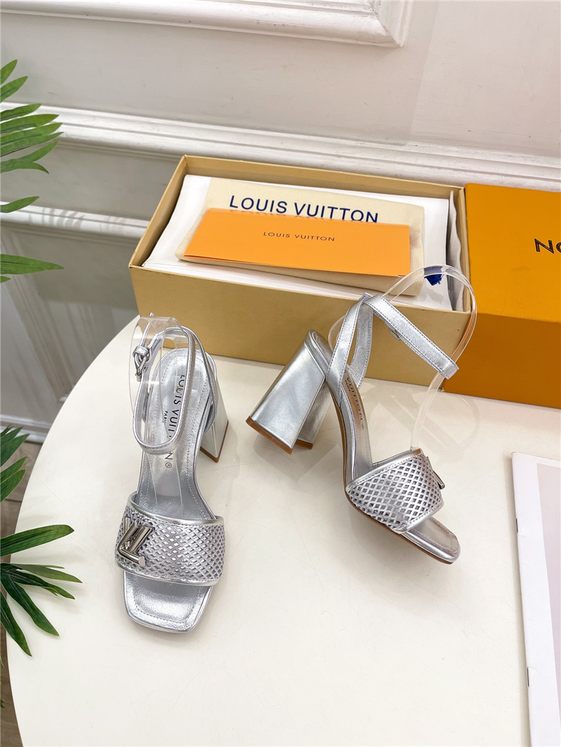 l0vis Vvtt0n shake sandal in silver calfskin