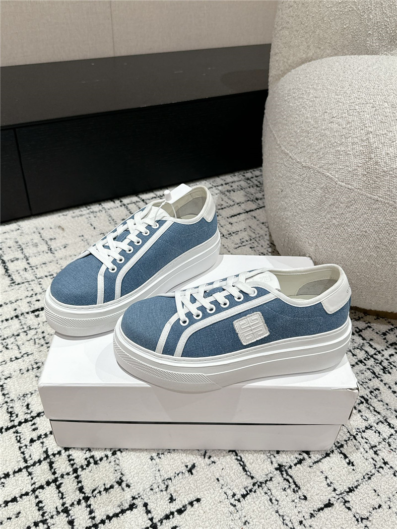Givenchy City Platform Sneakers in Canvas