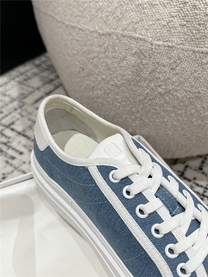 Givenchy City Platform Sneakers in Canvas