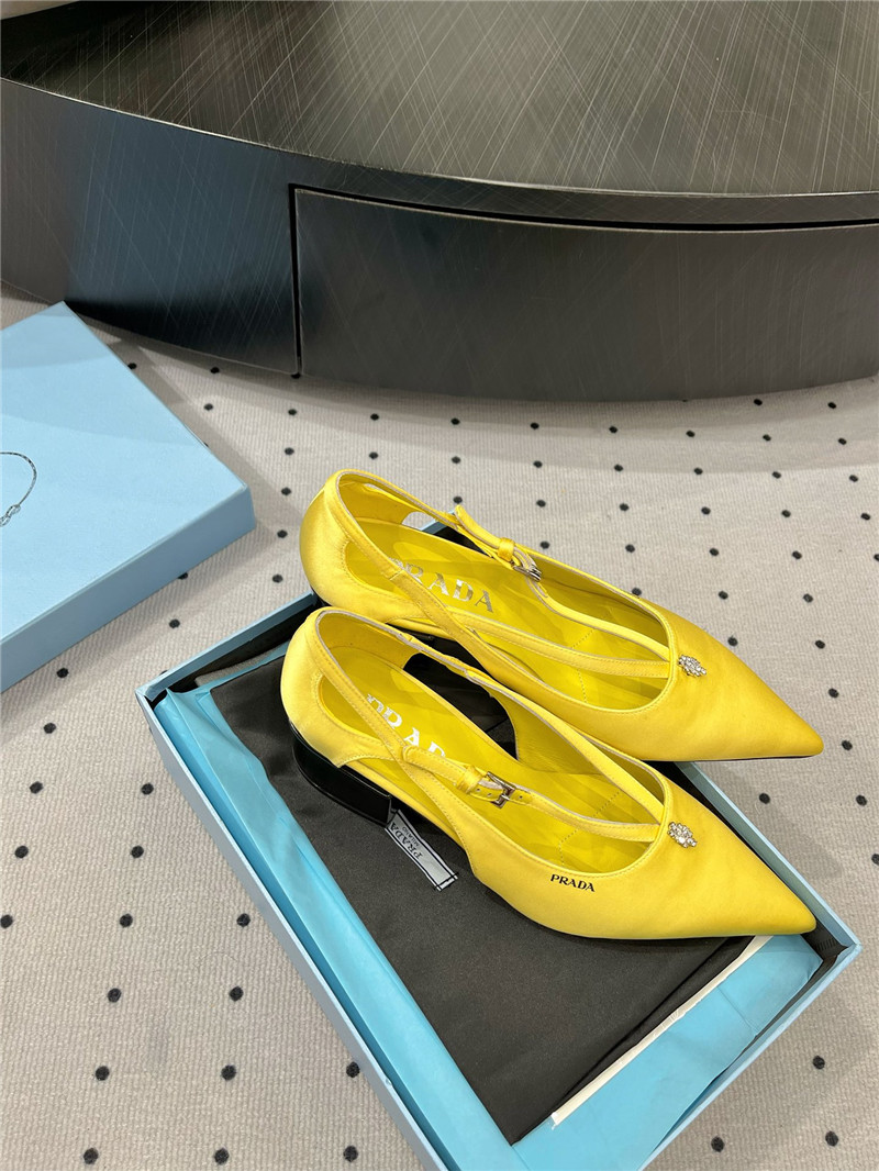 Pra*a yellow satin cut-out pumps in silk viscose