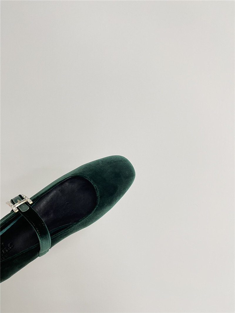 H**me5 jane velvet ballet flats in vert mousse