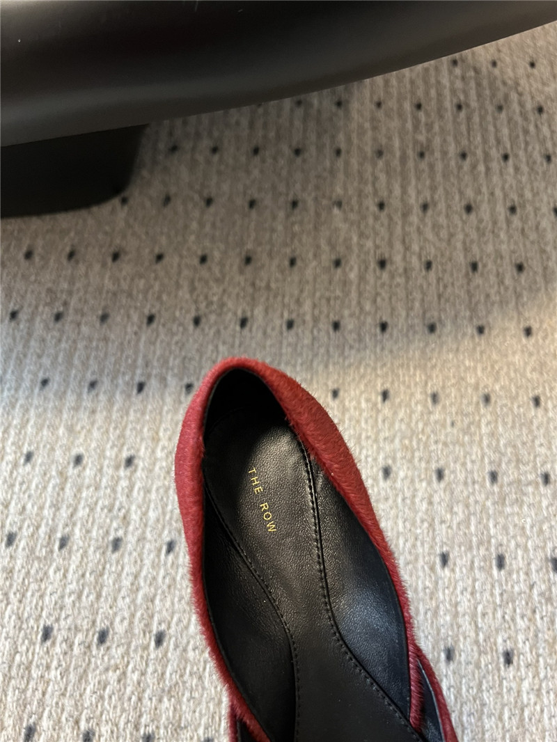 The R0w gemma ballet slipper burgundy suede