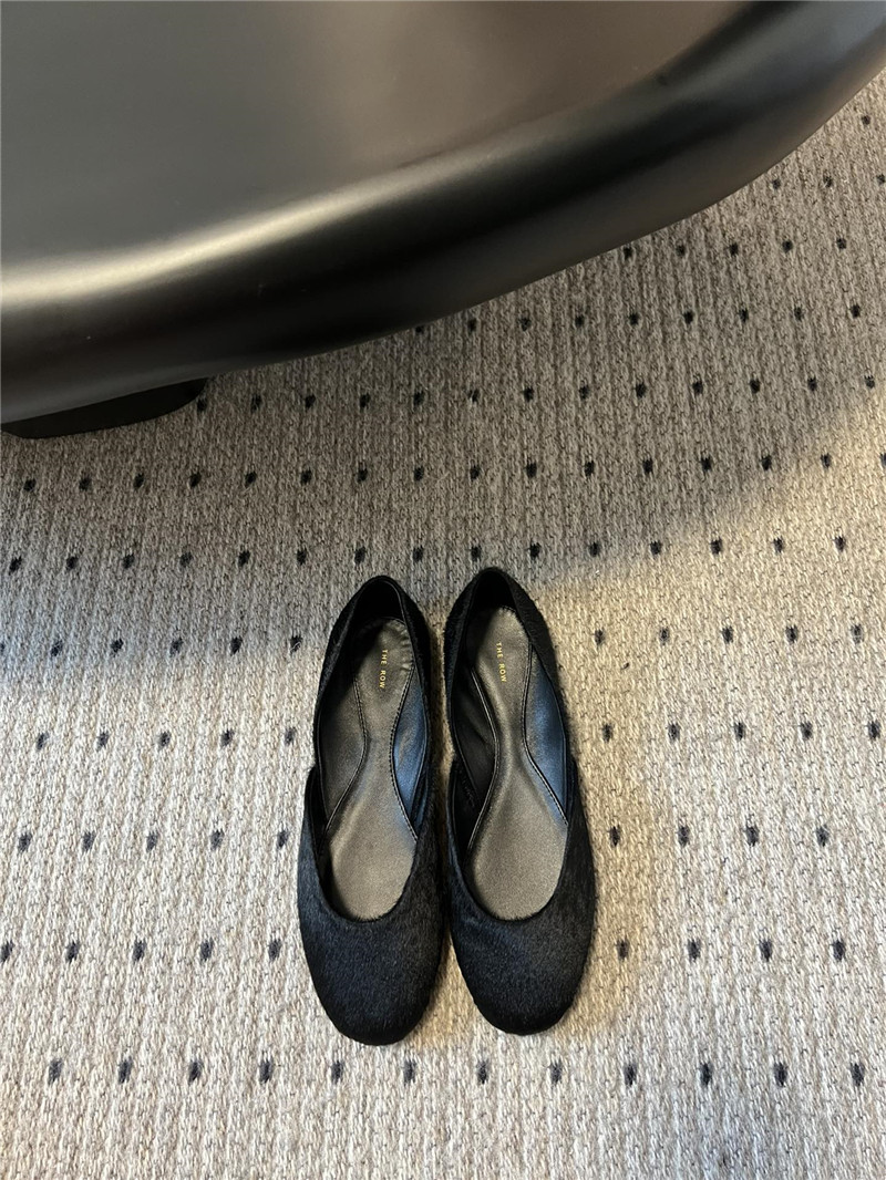 The R0w gemma ballet slipper black suede