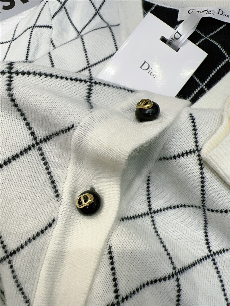 D10r v-neck checkered cardigan sweater replica clothing sites