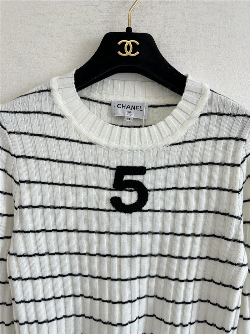Ch**el used 5-shaped striped long-sleeved replica clothing