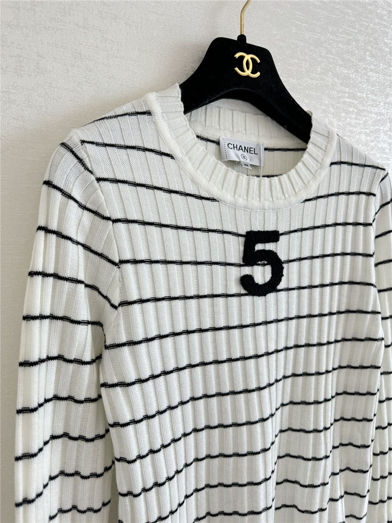 Ch**el used 5-shaped striped long-sleeved replica clothing