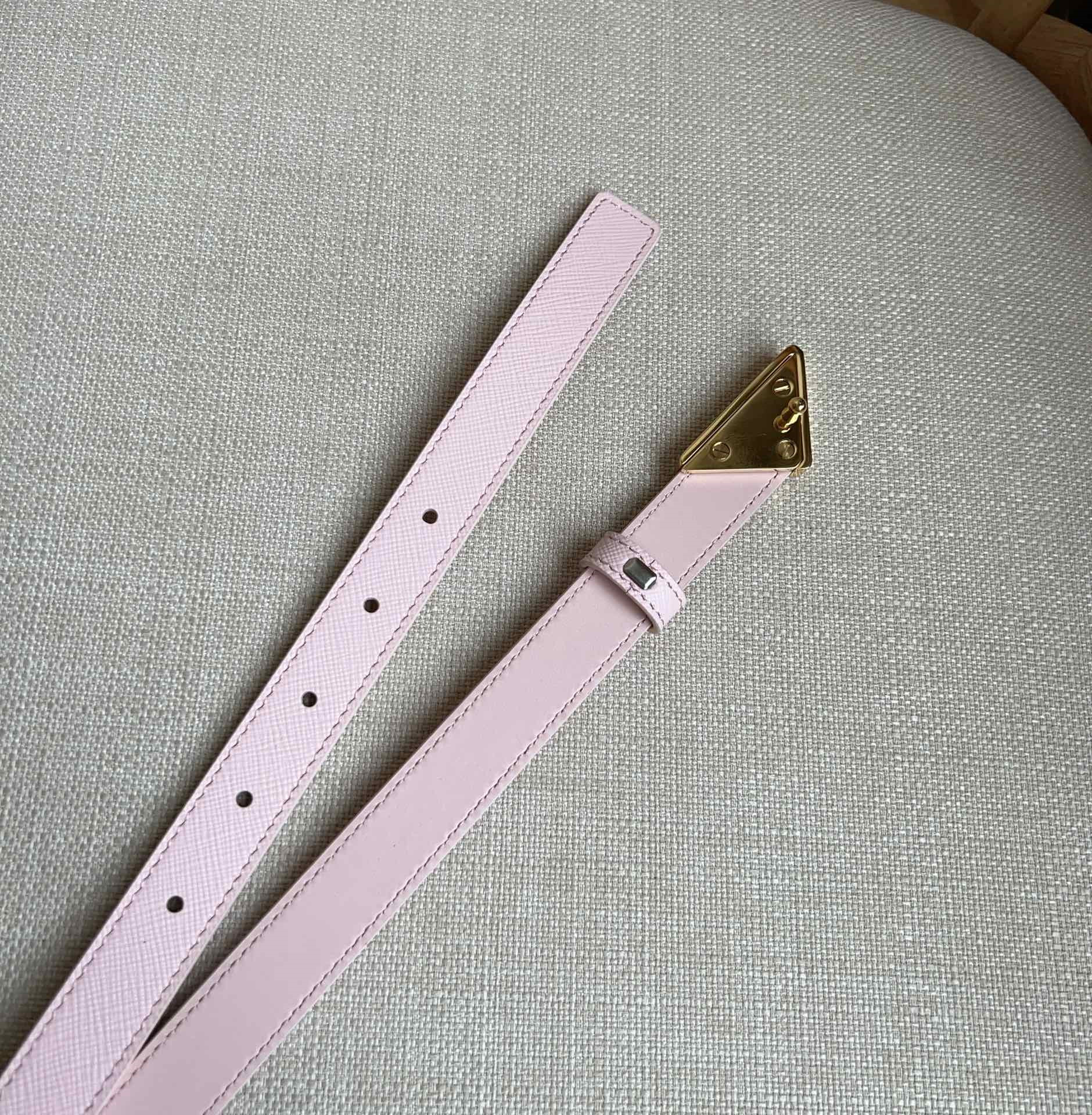 Pra*a triangle logo outline belt