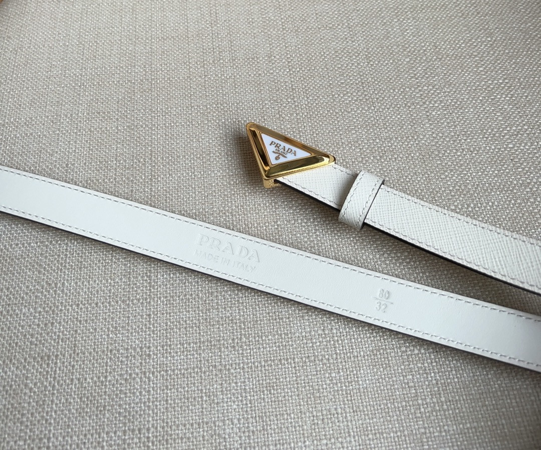 Pra*a triangle logo outline belt