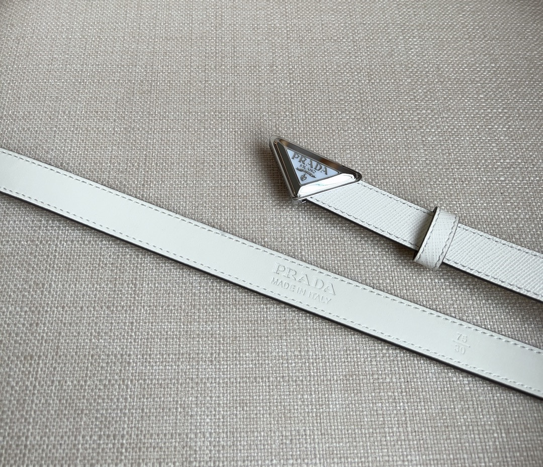 Pra*a triangle logo outline belt
