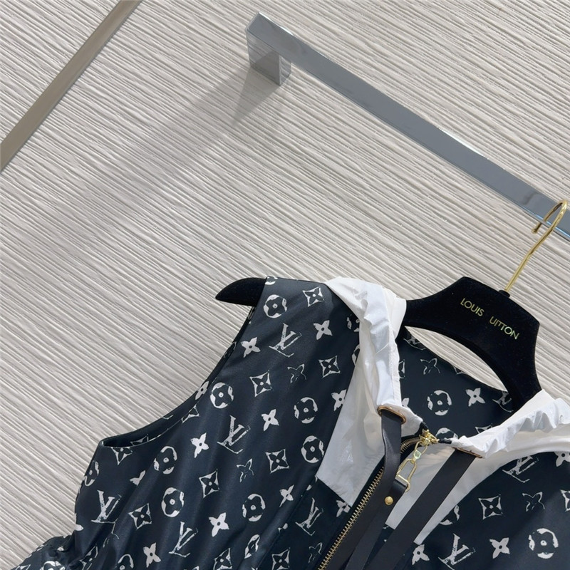 l0vis Vvtt0n lv hooded vest + shorts set replica clothes