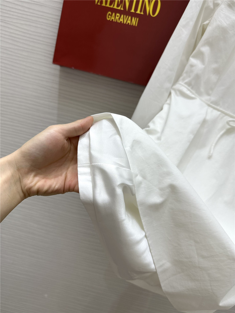 Va1e*ntin0 bow tie dress replica clothing sites