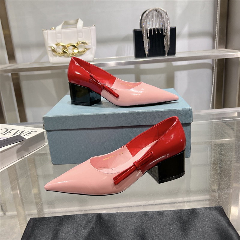 Pra*a chunky pointed pumps in pink and red calfskin