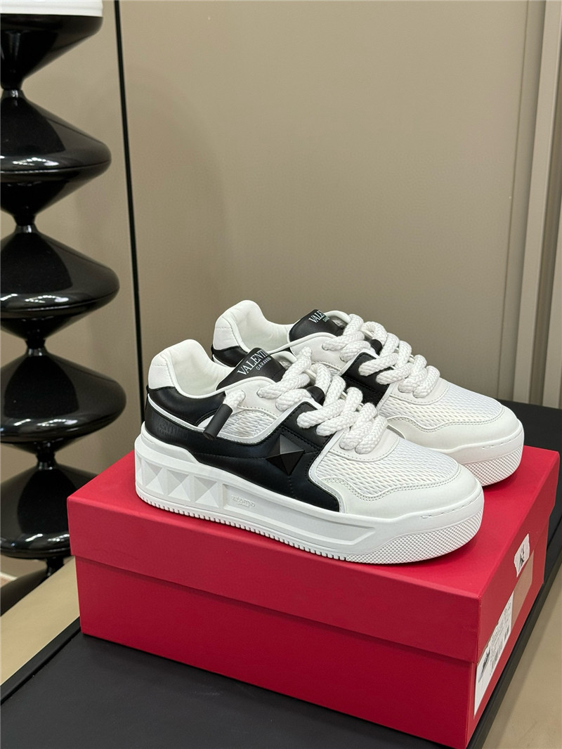 Va1e*ntin0 women one stud xl low top sneakers