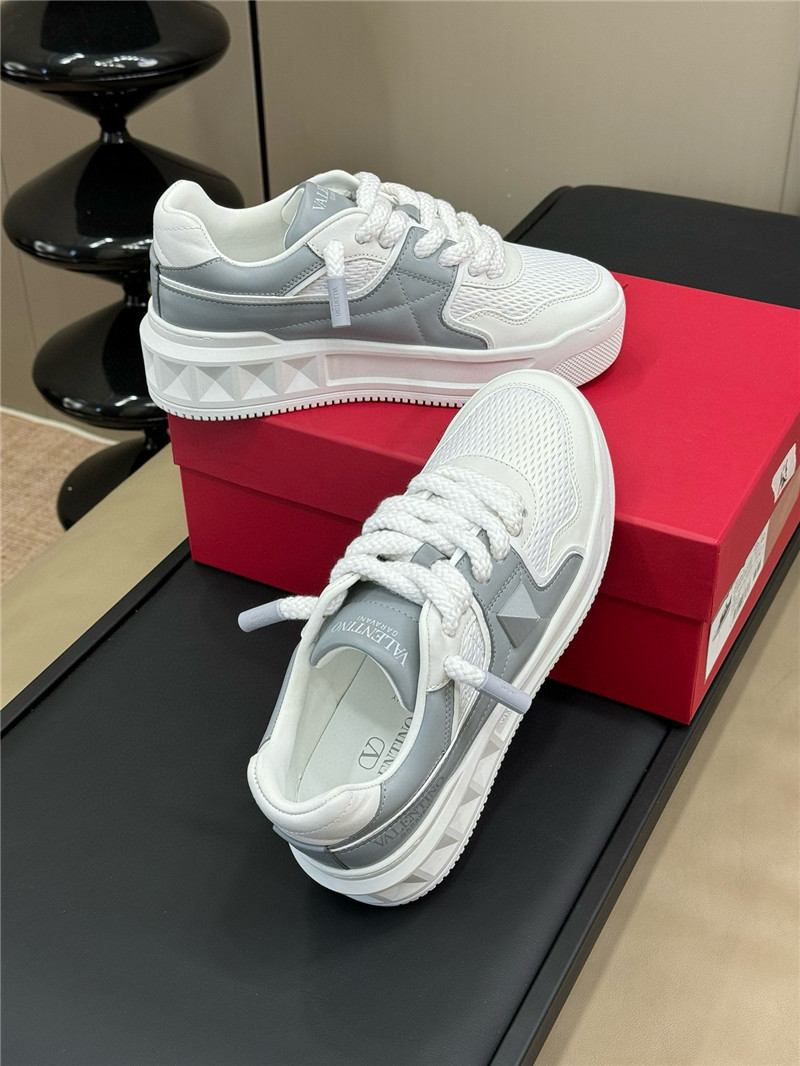 Va1e*ntin0 one stud xl leather sneakers
