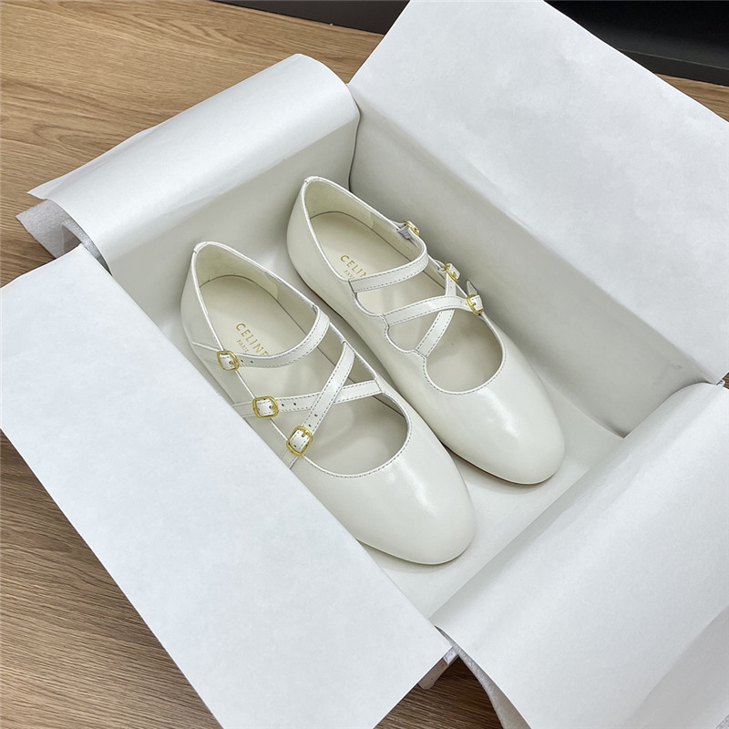 Ce1i*e criss-cross babies ballerinas white patent calfskin