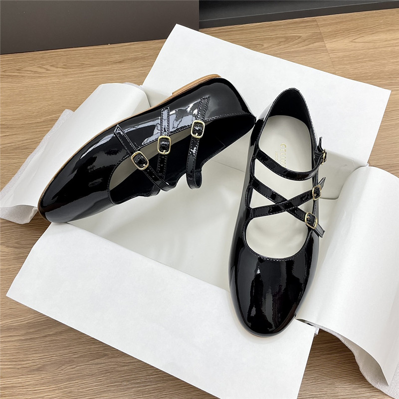 Ce1i*e criss-cross babies ballerinas black patent calfskin