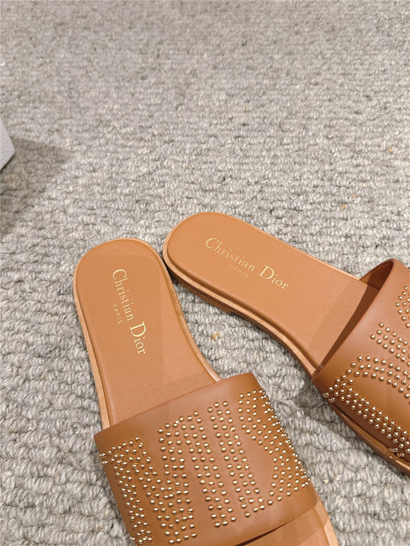 D10r dway slide brown calfskin with gold-finish studs