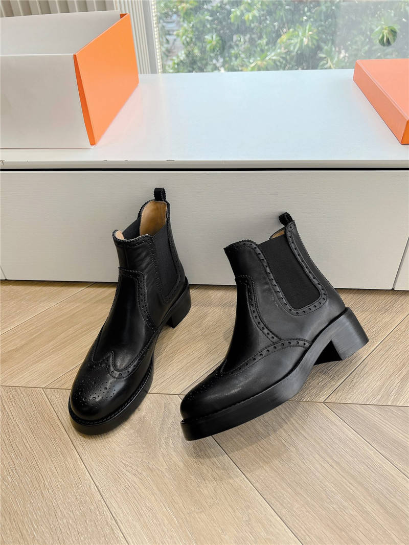 H**me5 ebony chelsea boots