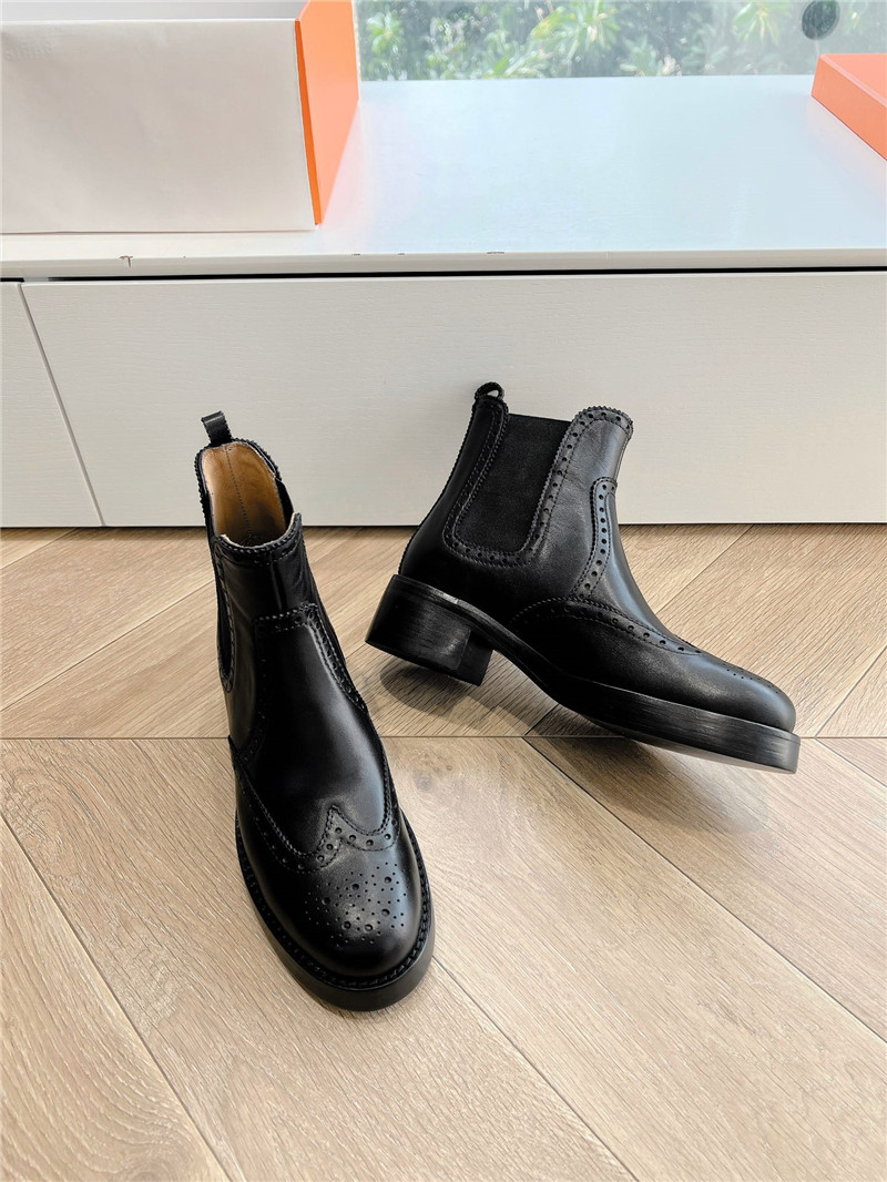 H**me5 ebony chelsea boots