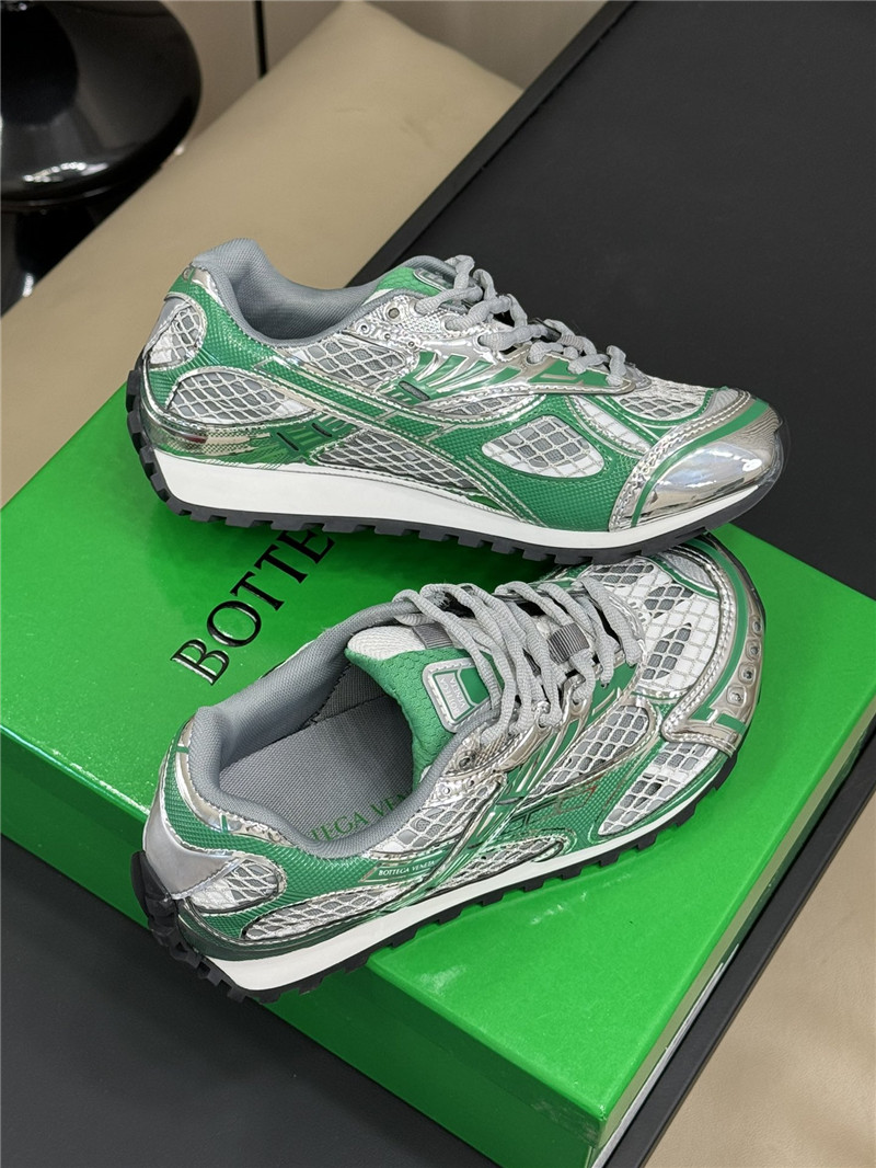 b0tt*ga Ven*ta orbit sneakers green