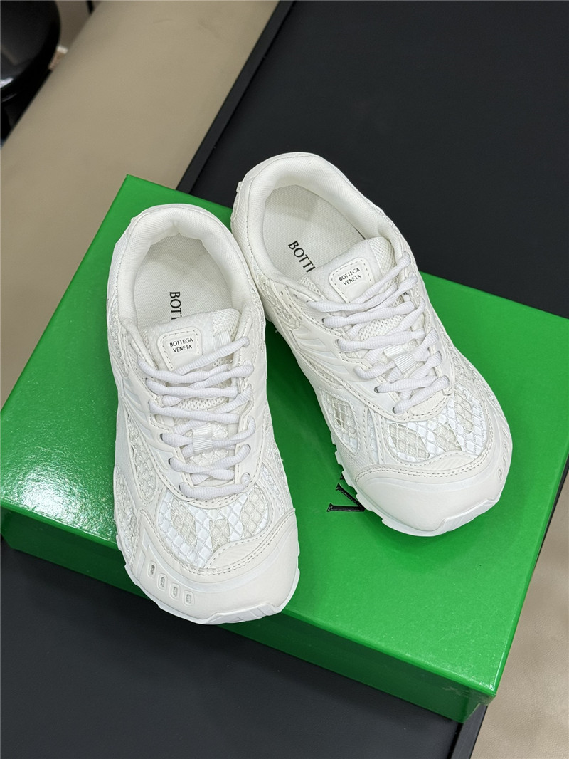 b0tt*ga Ven*ta orbit sneakers white