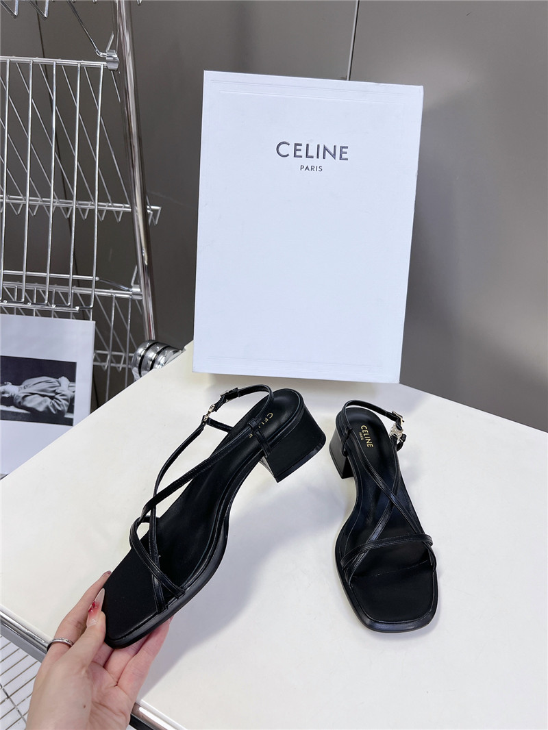 Ce1i*e cuir triomphe black lambskin flat sandals