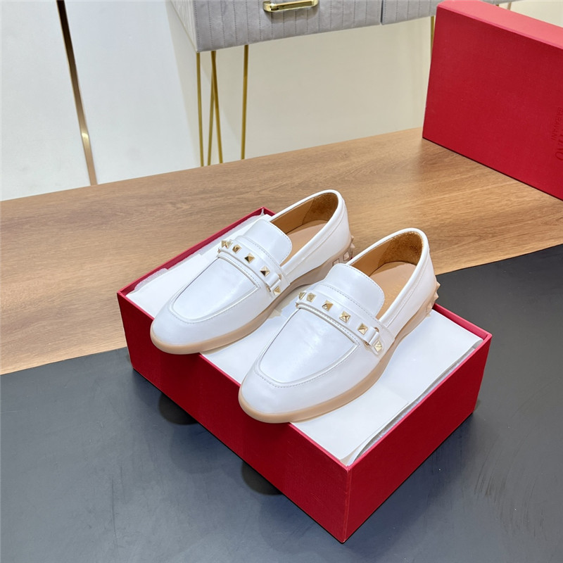Va1e*ntin0 leisure nappa leather loafer in ivory
