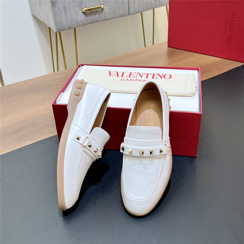 Va1e*ntin0 leisure nappa leather loafer in ivory