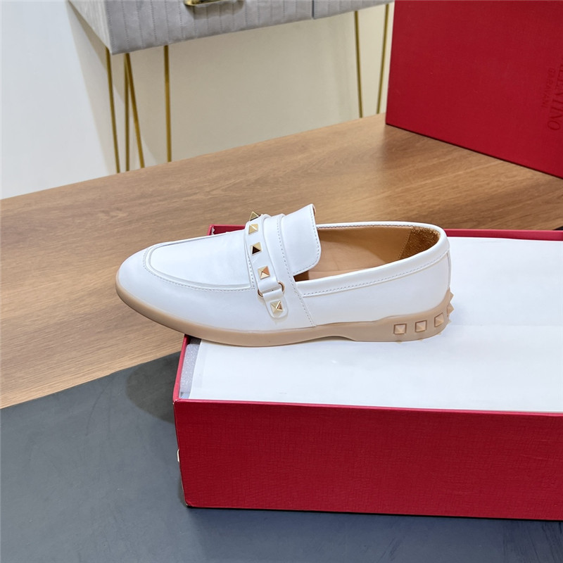 Va1e*ntin0 leisure nappa leather loafer in ivory